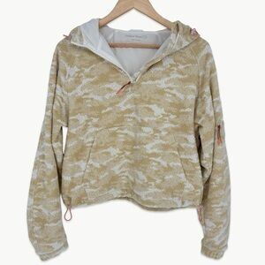 Outdoor Voices PrimoFleece 1/4 Zip Hoodie Size Small White Cloud Camo Cropped
